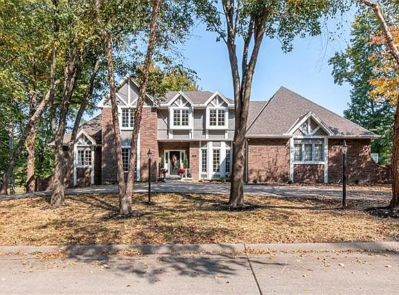 2nd image of 29 Eastwood Dr
