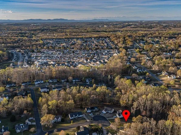 420 Lightwood Farm Rd, Woodruff, SC 29388