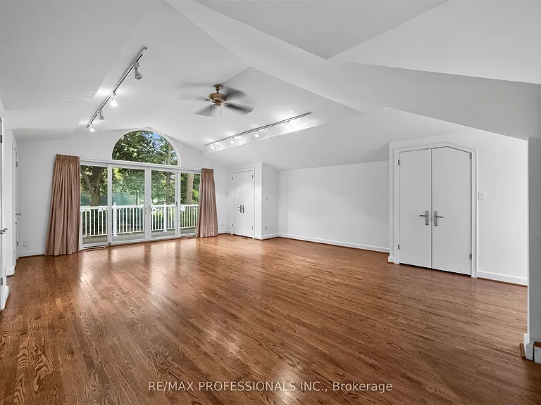 32 Edenbrook Hl — Photo 34