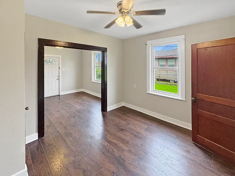 663 Victory Dr — Photo 5