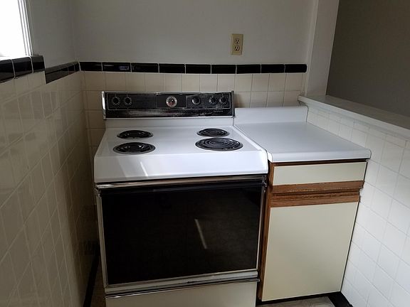 3rd image of 5316 Jamieson Ave #A