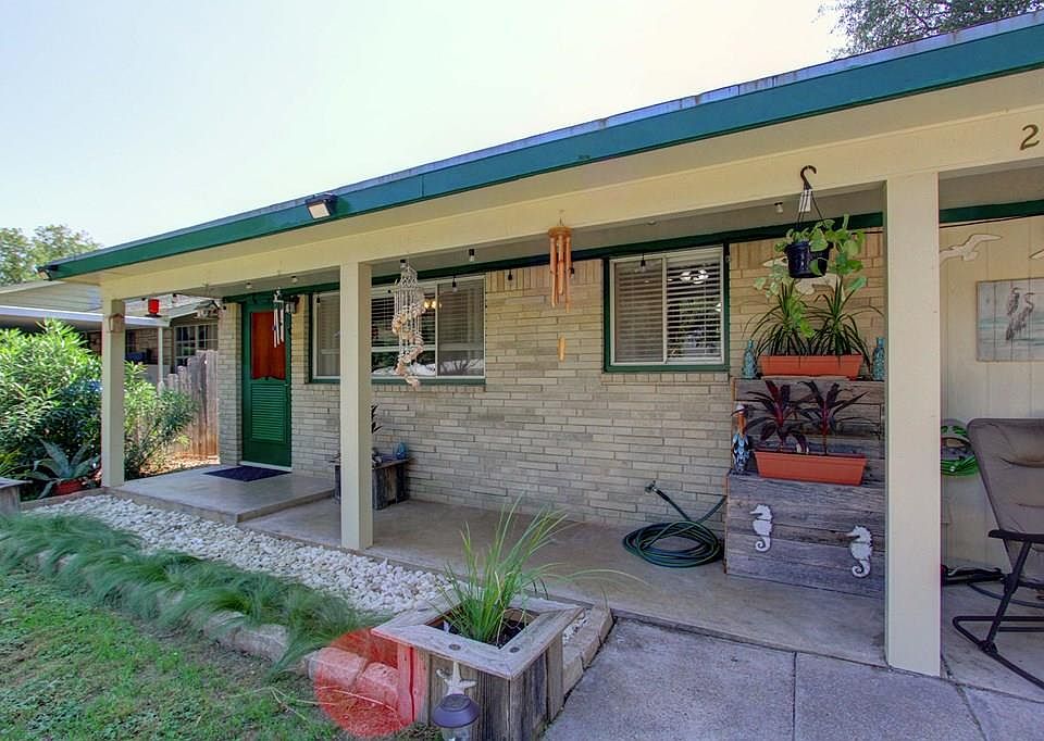 1st image of 209 Churchill Blvd