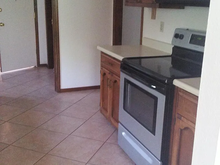 8105 Curry Ave NE — Photo 10
