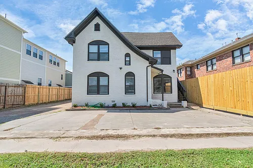 1812 Wheeler St Photo 1