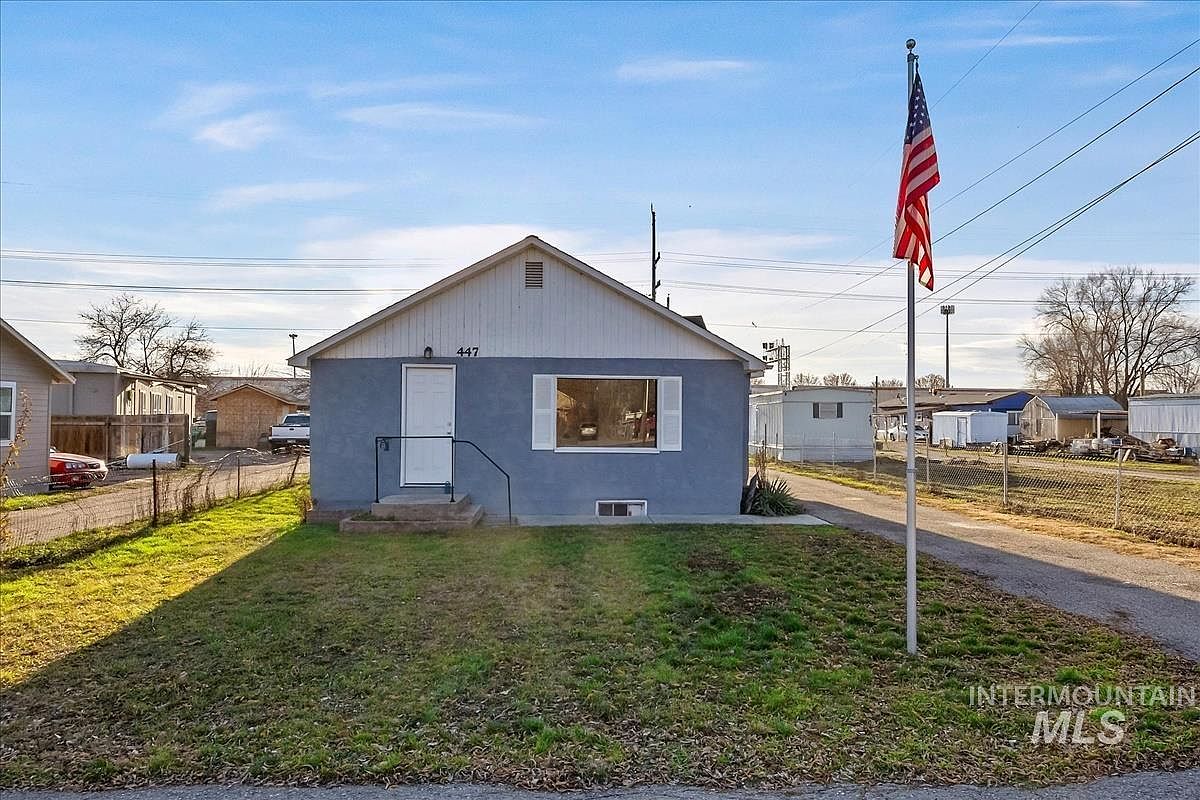 447 1st St N, Nampa, ID 83687 | Zillow