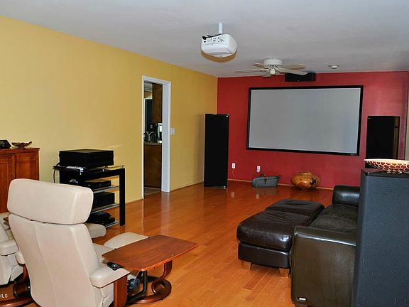 5th image of 219 E Broadmor Dr