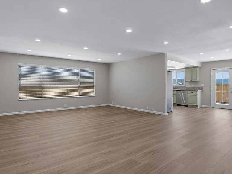 8313 Rumson Dr — Photo 10