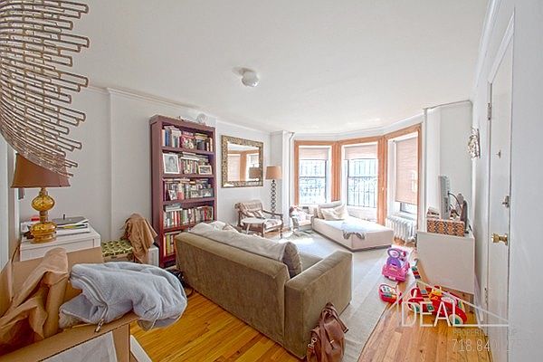 1st image of 423 Sterling Pl