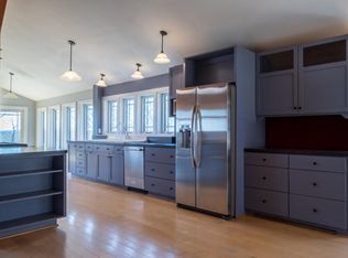 30 Stonewall Dr, Wiscasset, ME 04578