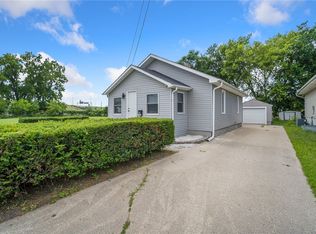 1410 E 21st St, Des Moines, IA 50317