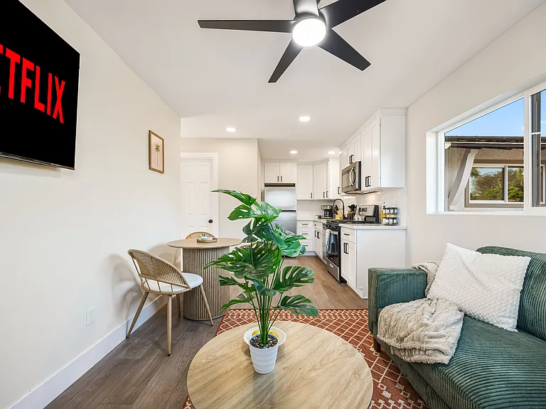 8202 Beaver Lake Dr #ADU — Photo 8