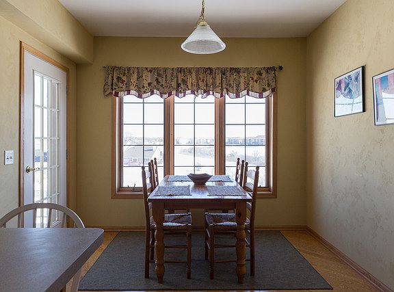 5th image of 6743 S Pointe Dr Unit 3D