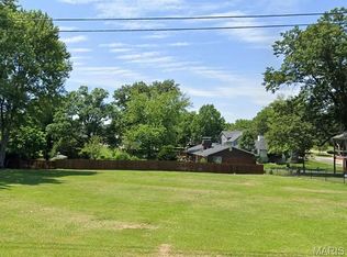 2727 Edgeworth Ave, Maryland Heights, MO 63043