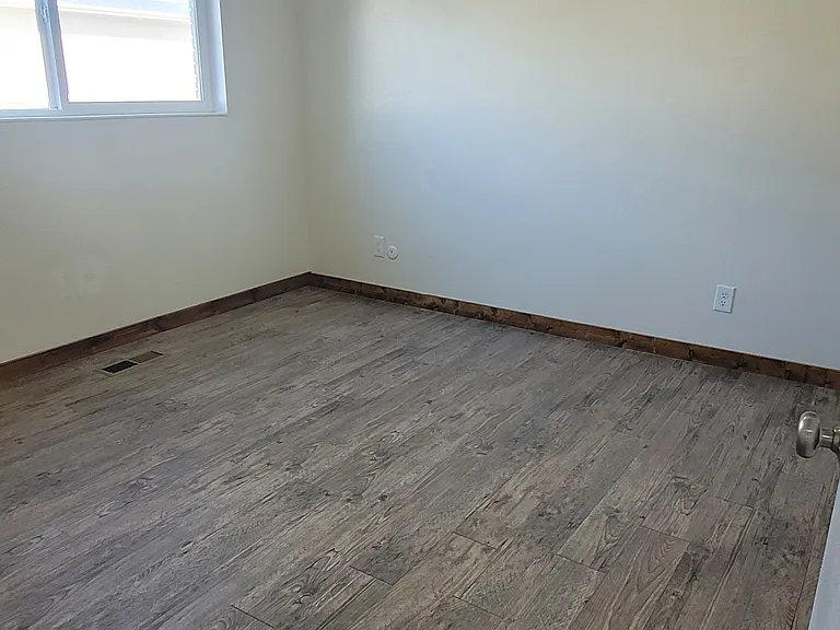320 Ashland Dr #12 — Photo 3