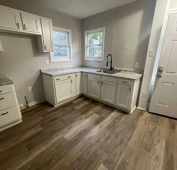 641 N Goodman St #UPPER — Photo 1