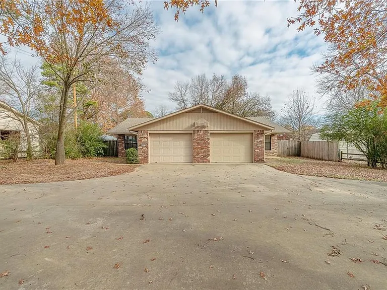372 S Crossover Rd — Photo 2