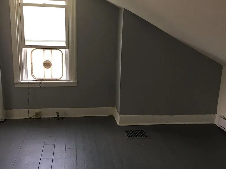 513 Edmond St #2 — Photo 5