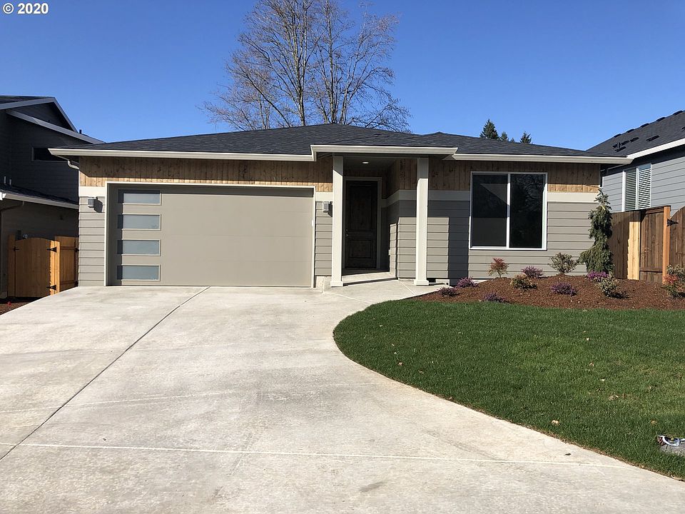 1st image of 718 NW 108th Cir