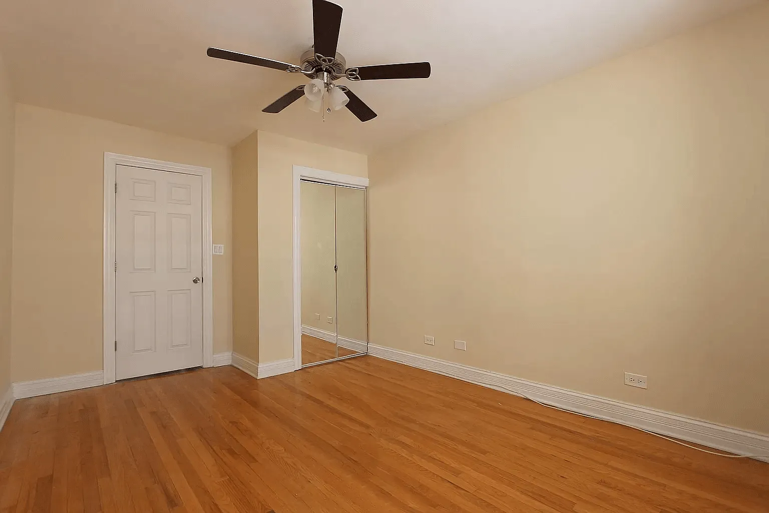 7516.5 N. Ridge Blvd — Photo 4