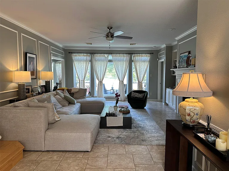 4634 Grand Cayman Dr — Photo 13