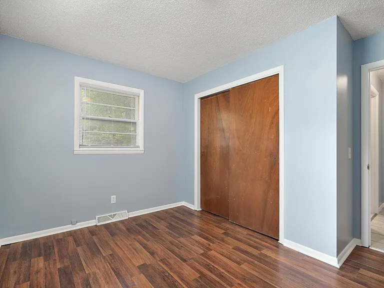 1010 W Lakewood St — Photo 14
