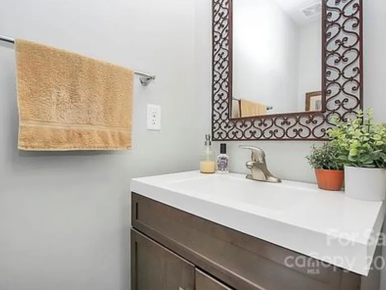 5316 Merwyn Ave — Photo 16