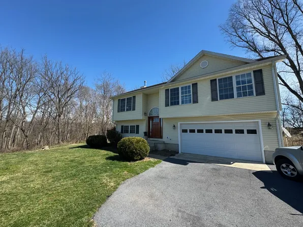 695 Old Leetown Pike, Kearneysville, WV 25430