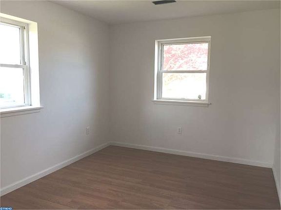 5th image of 302 W Vine St