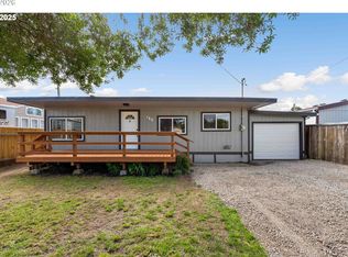 165 N 15th St, Lakeside, OR 97449