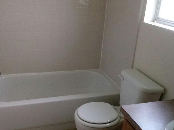 4th image of 4102 Gus Dr APT A