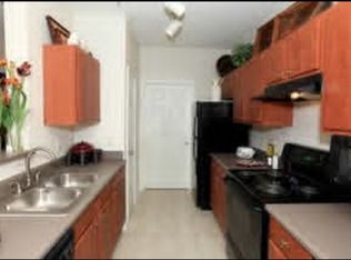 700 Vista Lake Dr APT 305, Candler, NC 28715