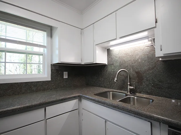 815 Gettysburg Trl NE — Photo 13