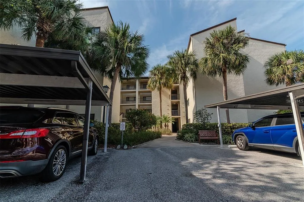 2 bed, 2.0 bath, 1380 sqft, $2,000 — Photo 3