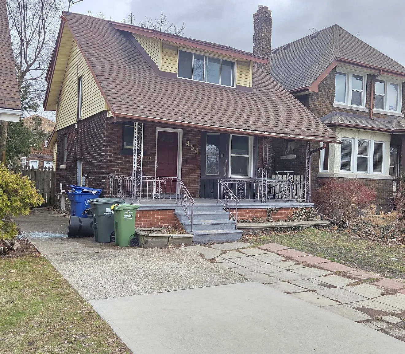 5 bed, $2,100 — Photo 1