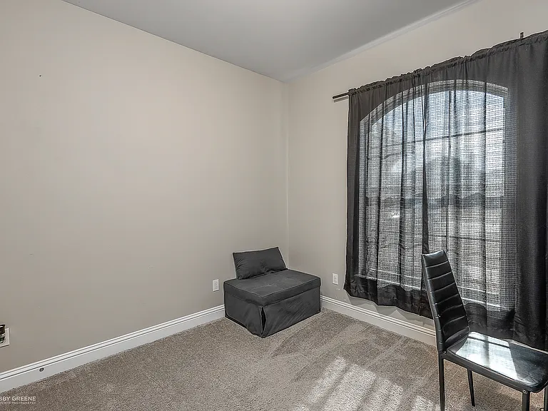 604 Labarre Ln — Photo 3