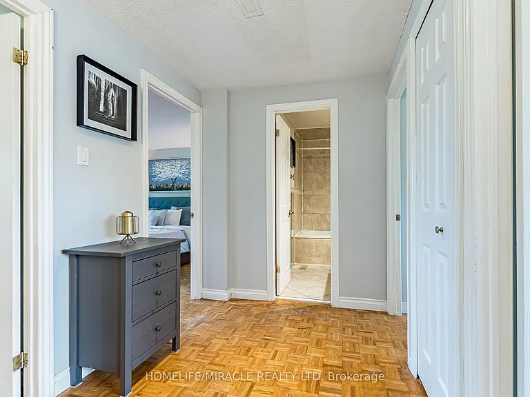 2335 Council Ring Rd — Photo 27