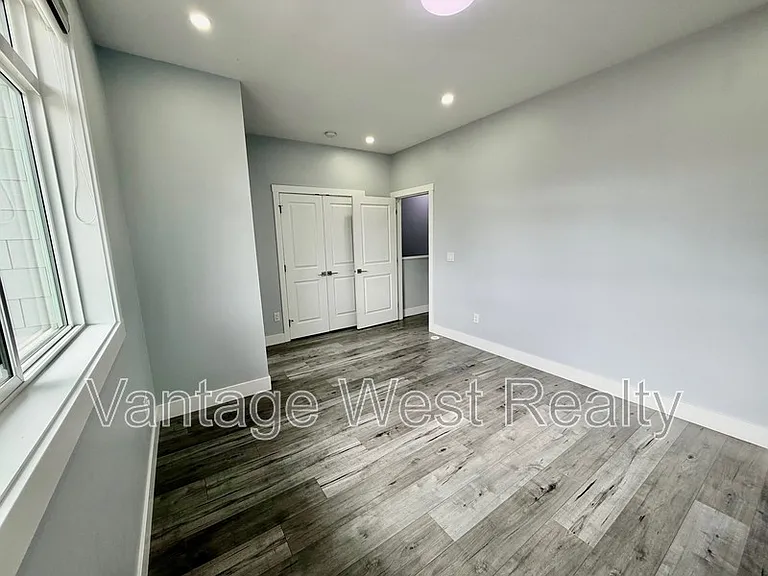 756 Glenwood Ave #2 — Photo 17