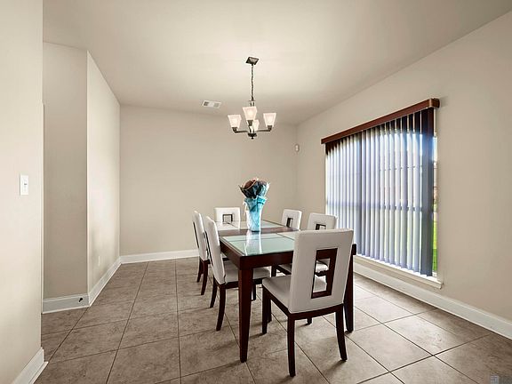 5th image of 14011 Windwood Dr