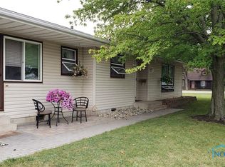 617 Oxford Dr, Bryan, OH 43506
