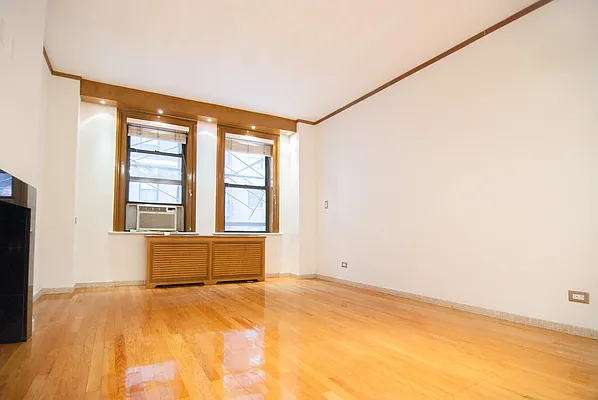 Rented by WAM Partners - William Moses Co. | media 48