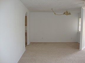 5th image of 801 Hacienda Ln APT 3