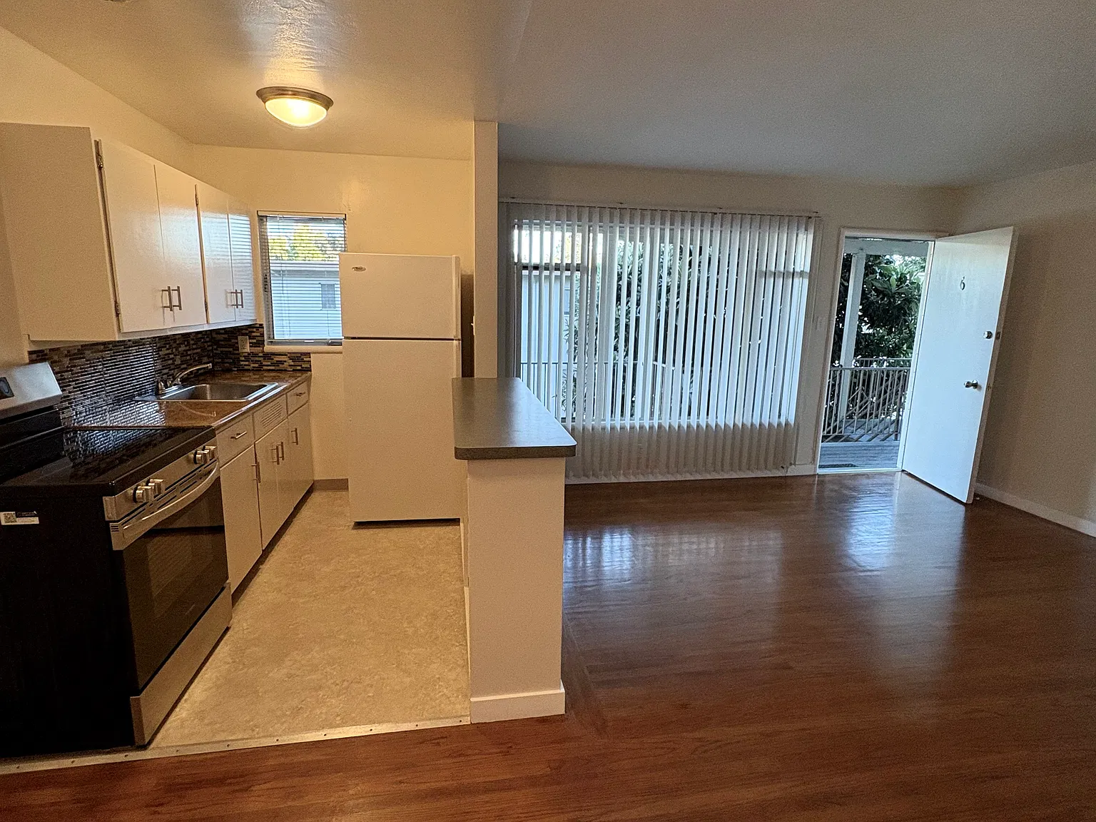 22 Pacheco St — Photo 2