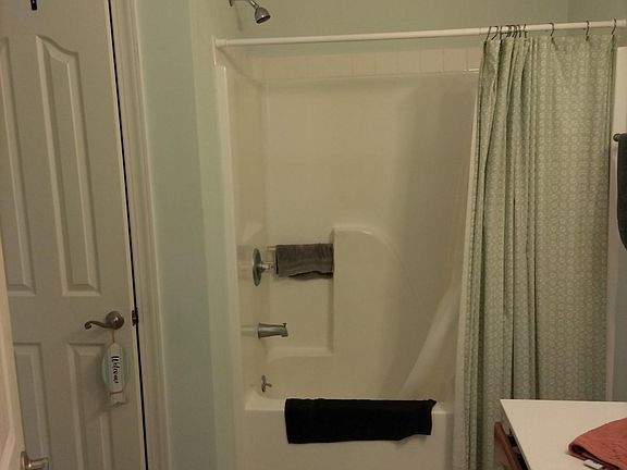 5th image of 175 Oak Shadow Ln