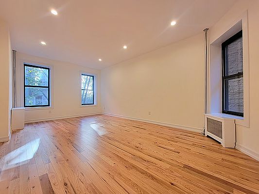 1st image of 111 E 7th St #2X