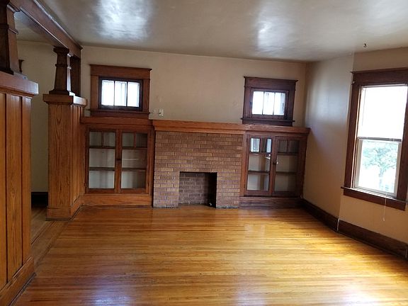 2nd image of 294 N Park Ave