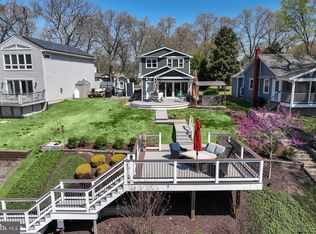 609 Riverside Dr, Pasadena, MD 21122