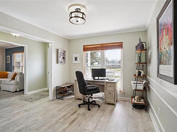 3rd image of 1304 Kathleen Ave