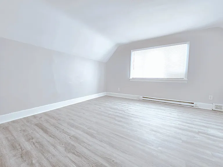533 Columbia St #C — Photo 5