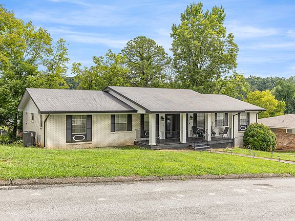 2nd image of 3415-3417 Betty Ln