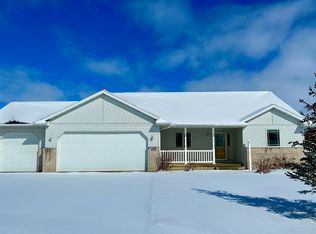 211 Sunrise Ln, Elk Run Heights, IA 50707